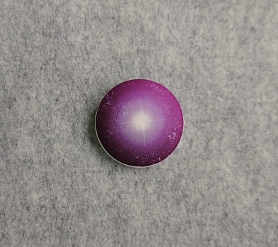 アルクトゥルス　ー光のバッジー 赤紫グラデ（A-3）